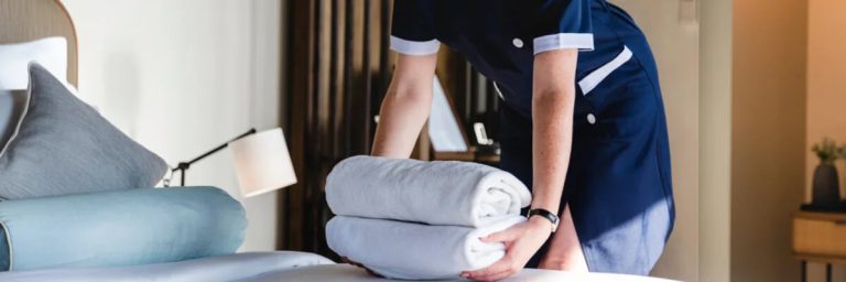 Hotel Linen Management: Why Outsourcing Laundry Saves Them Costs